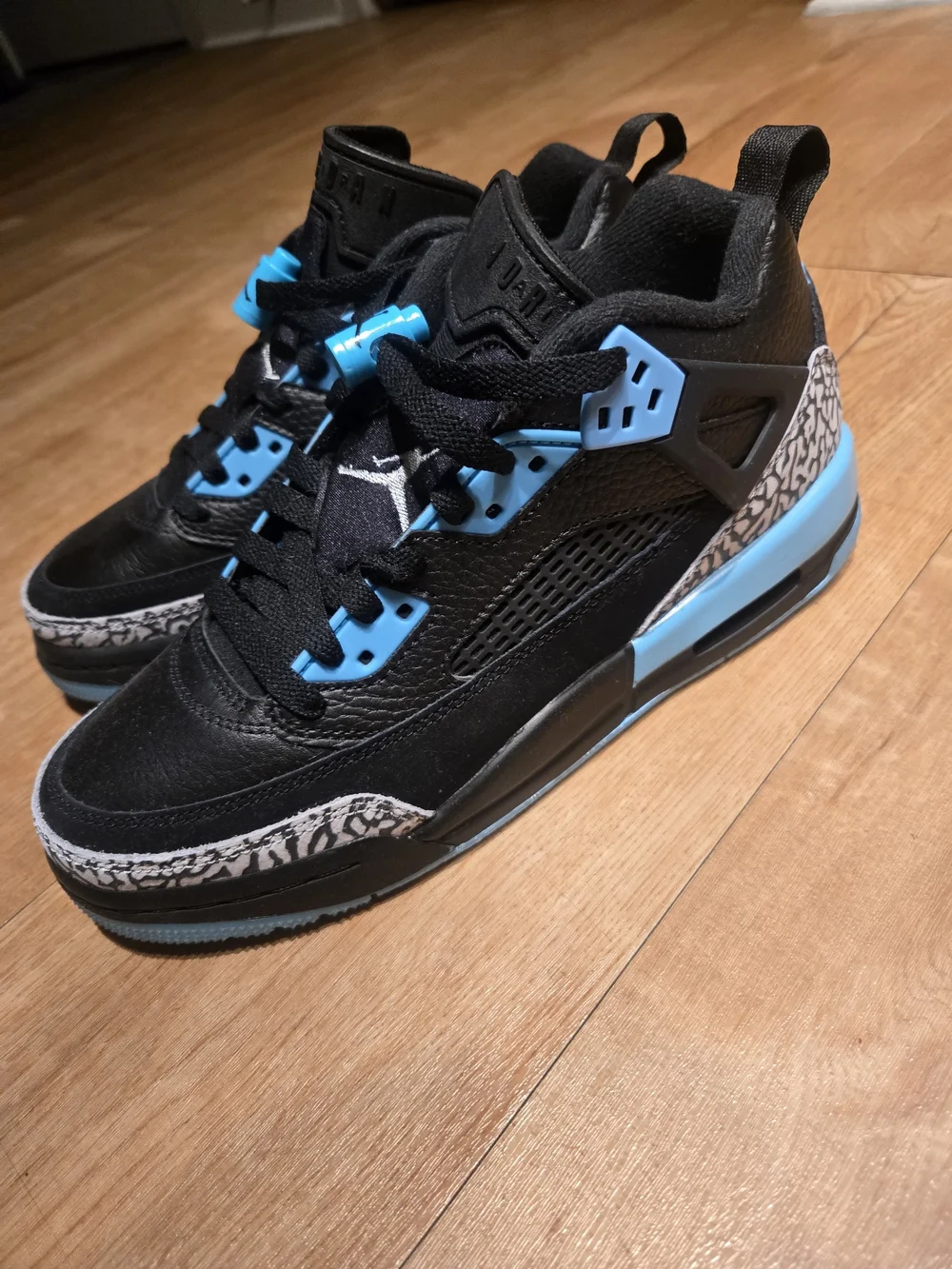 Kids Black and Blue Basketball Sneakers
